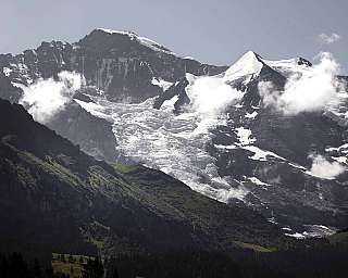 Beausite Park Hotel Jungfrau Sommer Bergblick Mittag